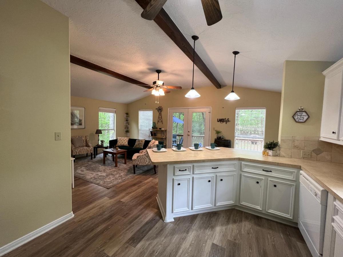 2 Bdrm Treehouse Hideout- Lake Conroe With Boat Ramp มอนต์โกเมอรี ภายนอก รูปภาพ