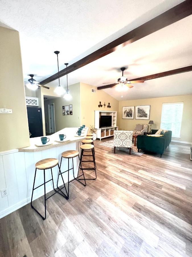 2 Bdrm Treehouse Hideout- Lake Conroe With Boat Ramp มอนต์โกเมอรี ภายนอก รูปภาพ