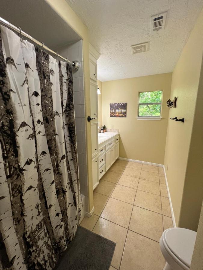 2 Bdrm Treehouse Hideout- Lake Conroe With Boat Ramp มอนต์โกเมอรี ภายนอก รูปภาพ
